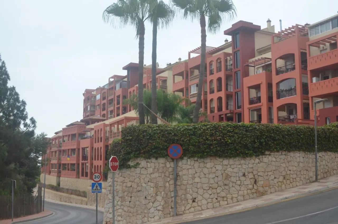 Hill View Benalmadena Appartment With Fresh Renovation 西班牙