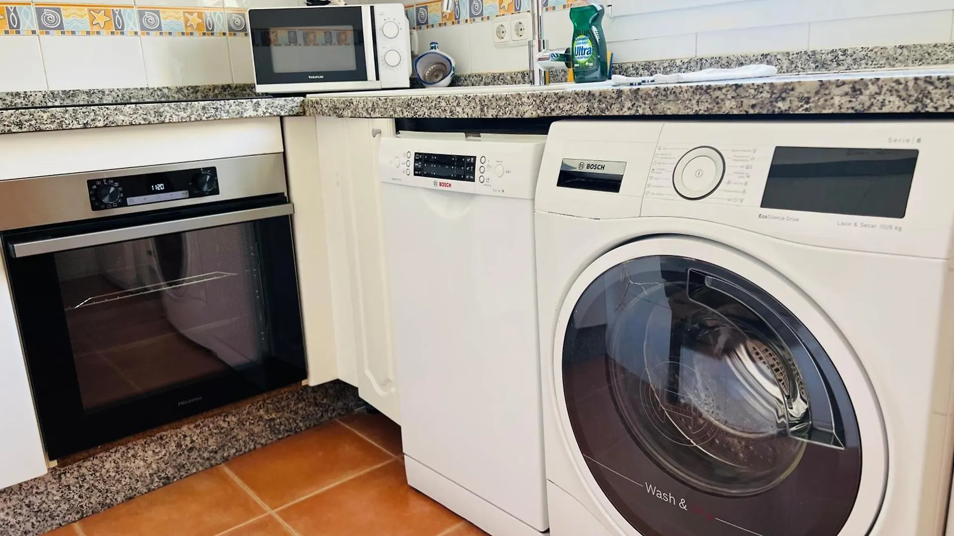Hill View Benalmadena Appartment With Fresh Renovation 0*,  Spagna