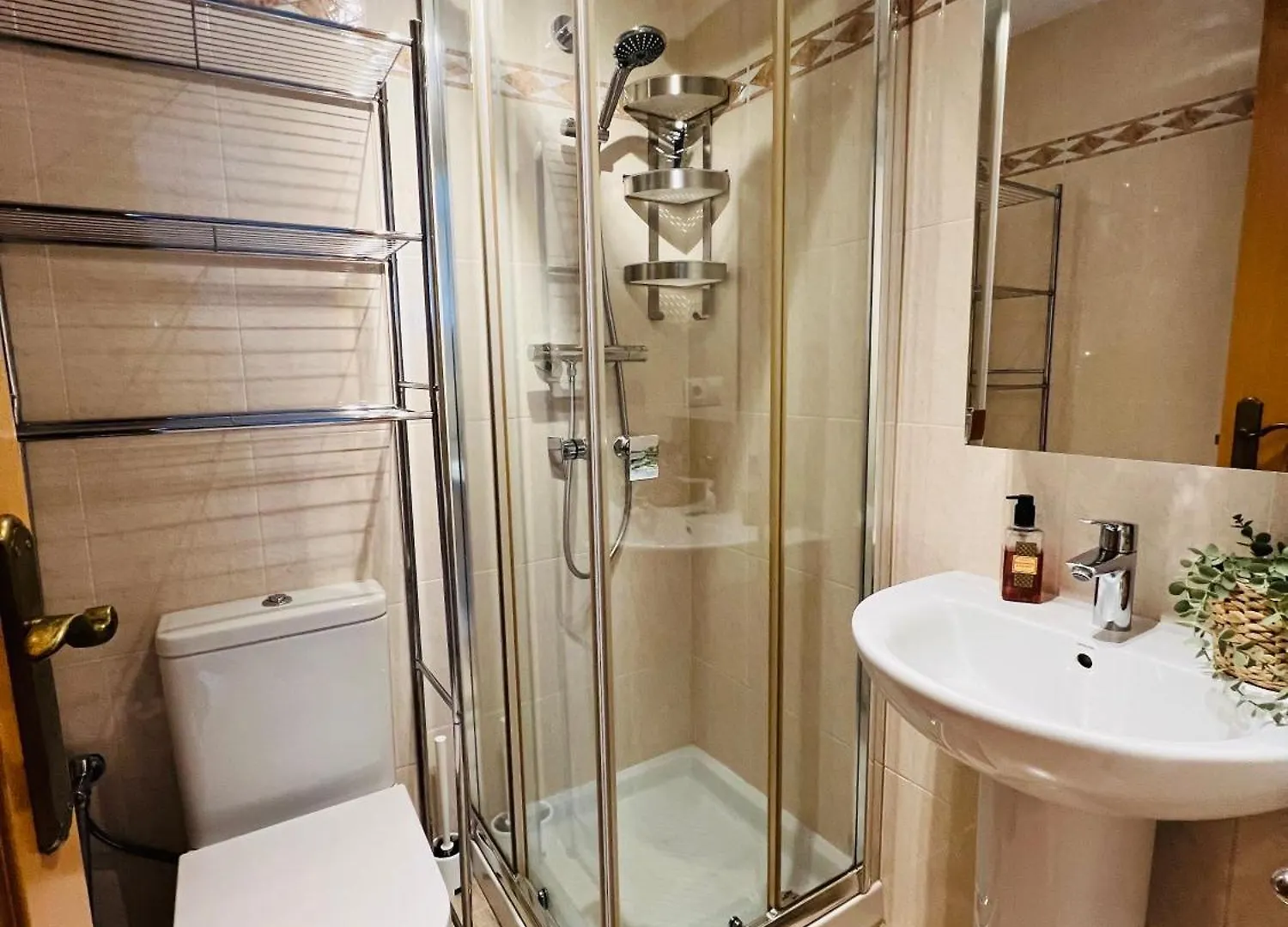 Hill View Benalmadena Appartment With Fresh Renovation 0*,  西班牙
