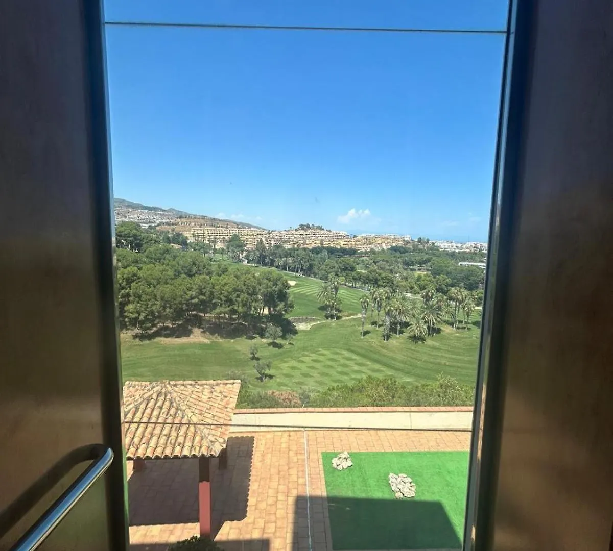 Hill View Benalmadena Appartment With Fresh Renovation Appartamento